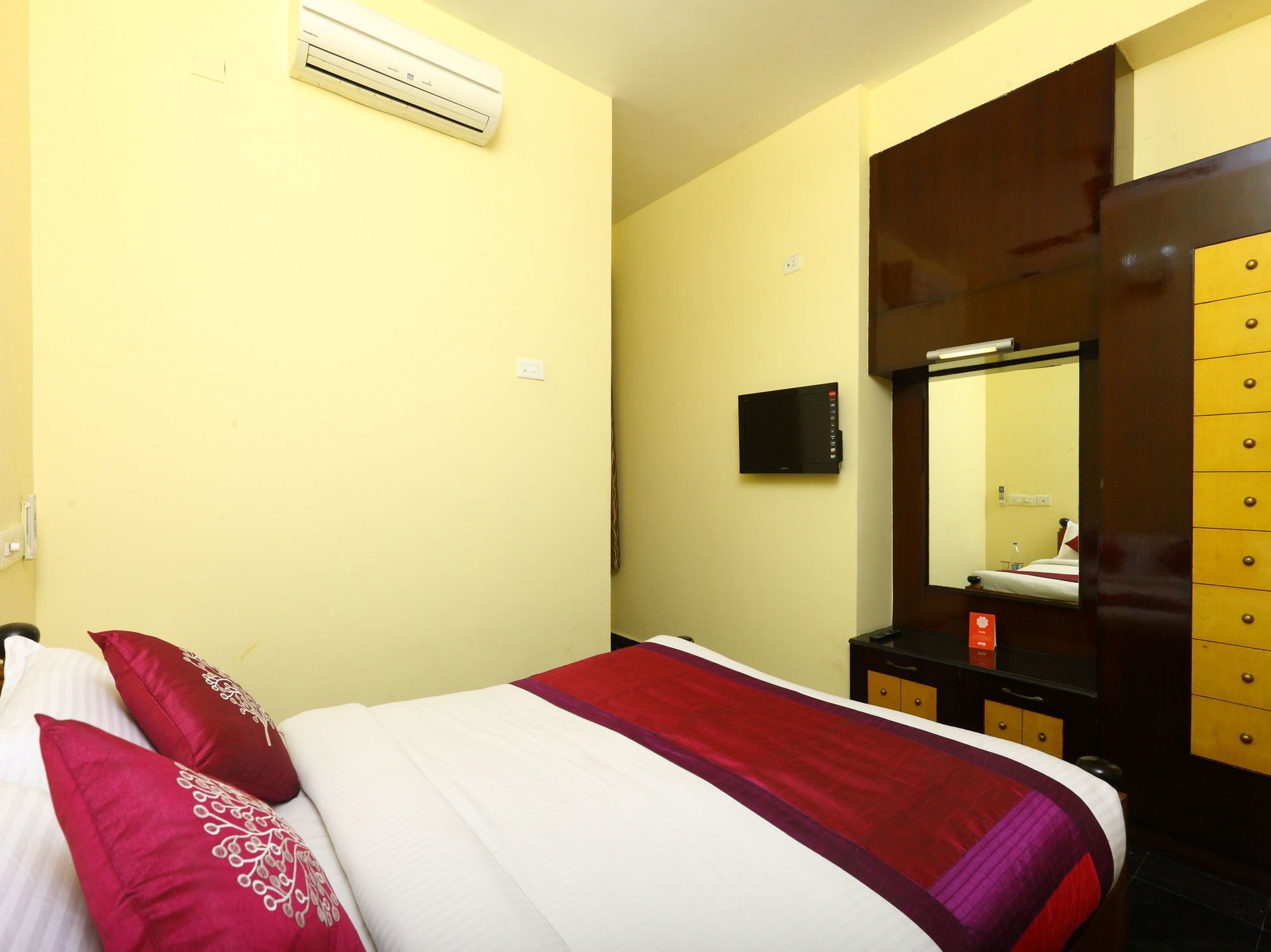 מדוראי Oyo 10630 Hotel Nano Turf מראה חיצוני תמונה